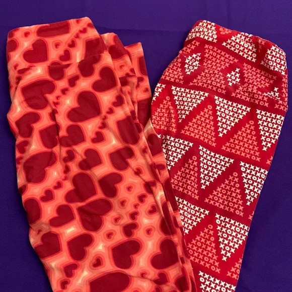 LuLaRoe Pants - 💕Two LuLaRoe Valentines leggings-one size 💕